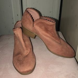 Rose colored Booties NEVER WORN💗